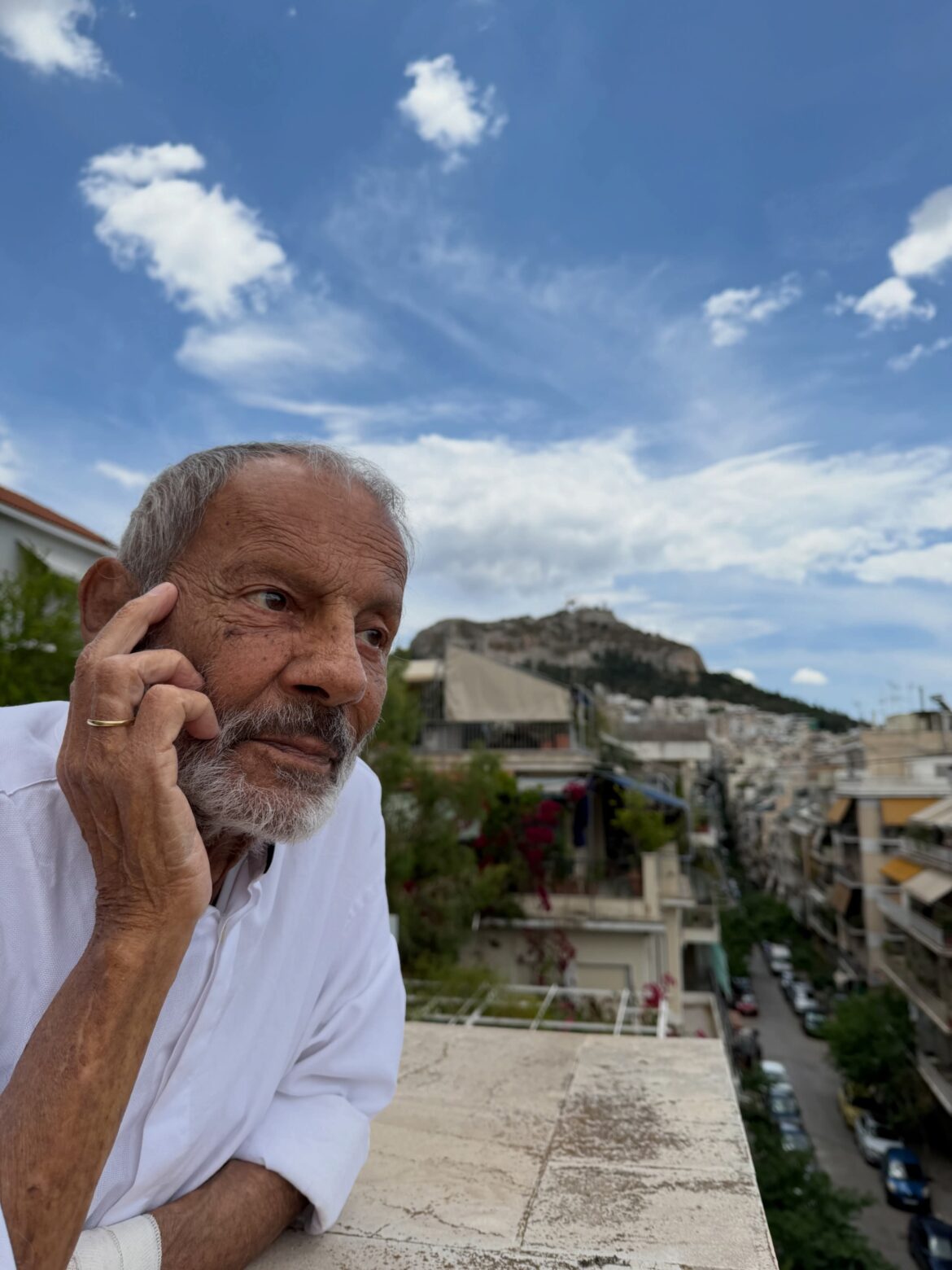 Ο Σταύρος Ξαρχάκος στο Δημοτικό Θέατρο Λυκαβηττού !